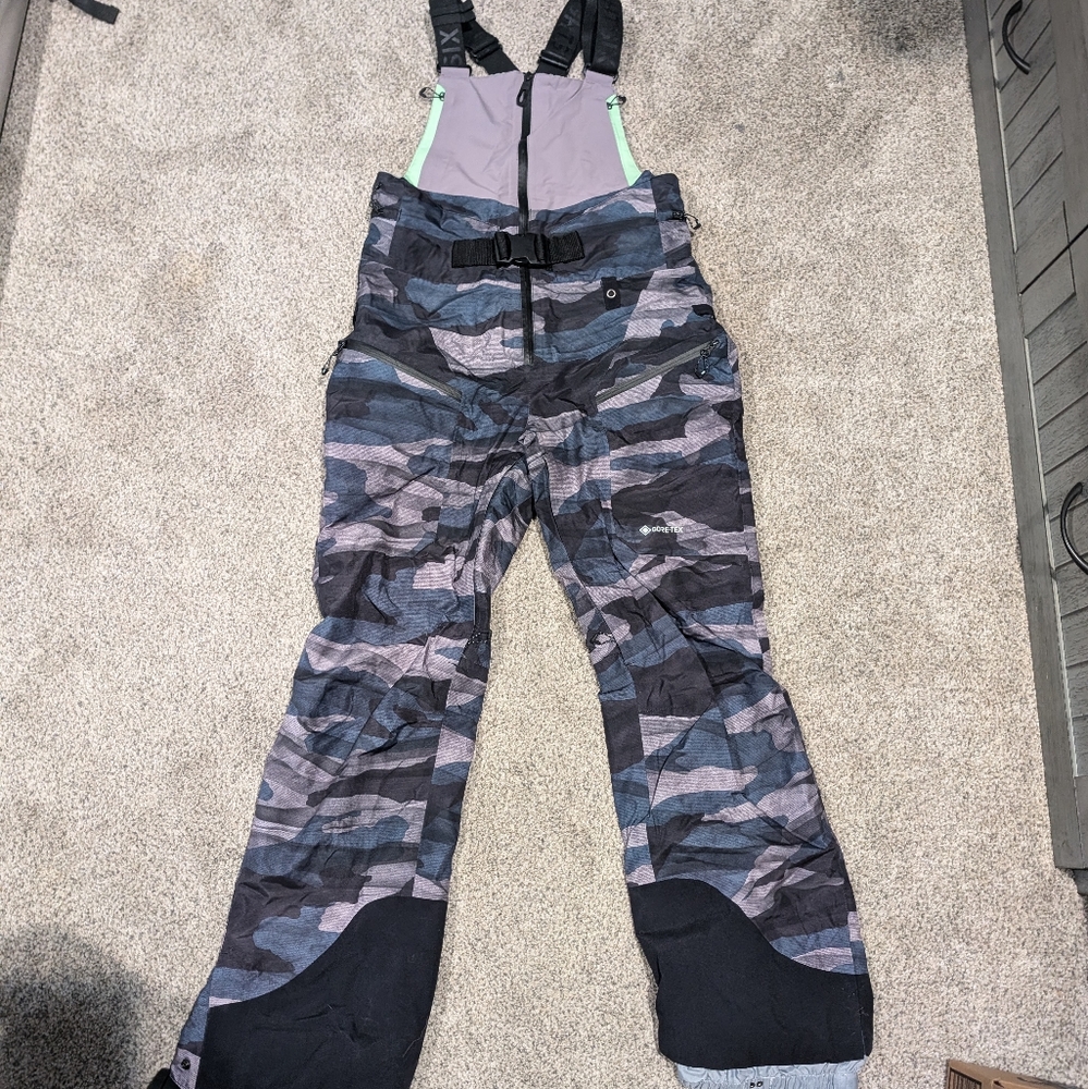 686 Goretex Hydrastash Ski Snowboard Bib Women's